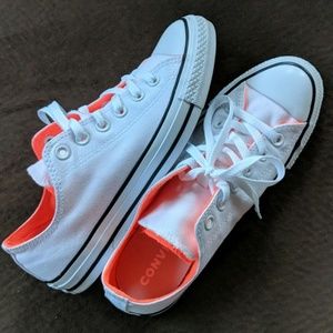 Converse size 9